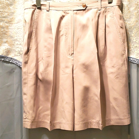 100% SILK EVELYN & ARTHUR  TAN SHORTS SZ M - Picture 1 of 7